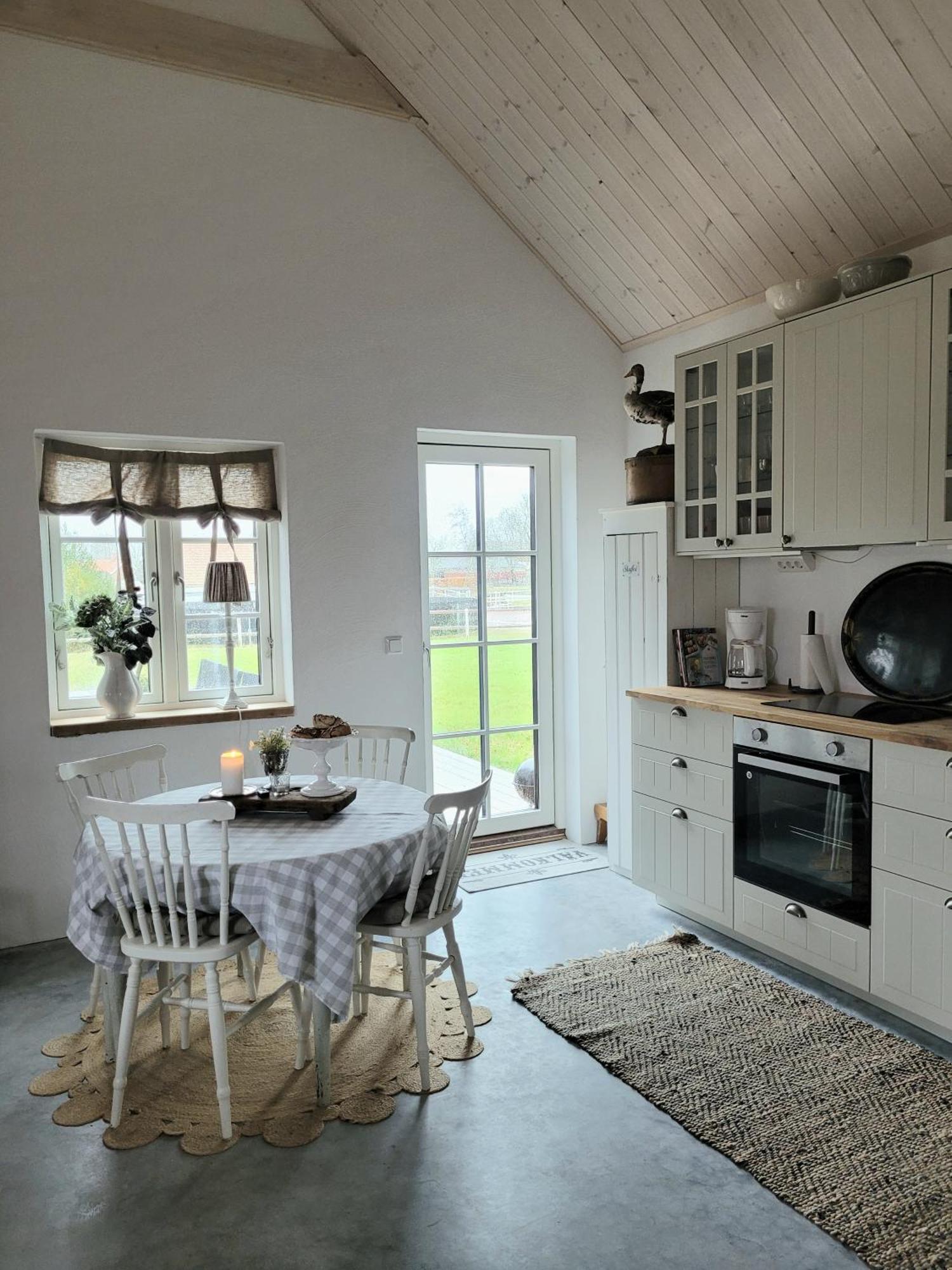 Mysigt Hus I Liten By Naera Havet Ystad Exterior photo